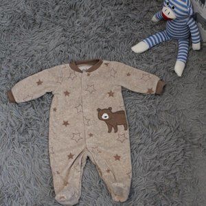 Button footed sleeper